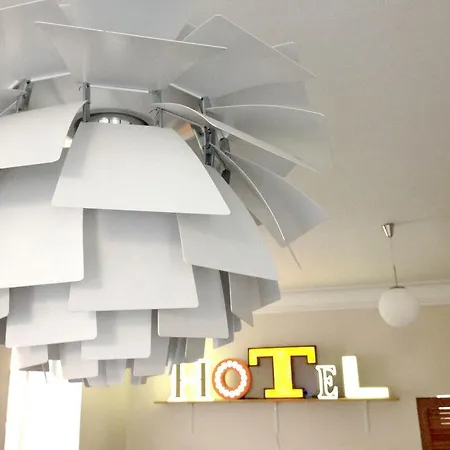 Cecil Adults Only Ξενοδοχείο 3*