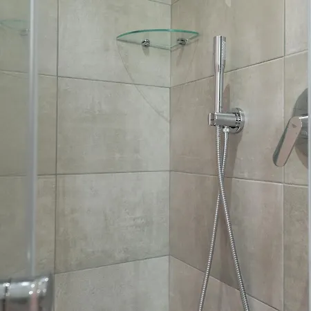 De Charme Cecil (adults Only) Жуан-ле-Пен