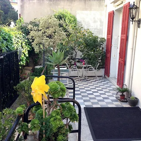 De Charme Cecil (adults Only) 3* Жуан-ле-Пен